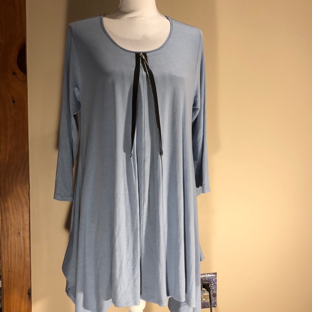 Comfy top with zipper